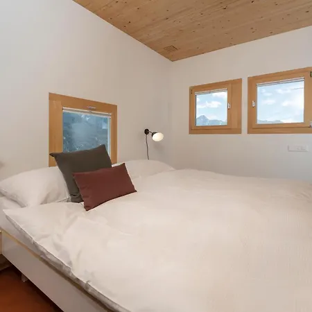 Chasa Laina Apartment *