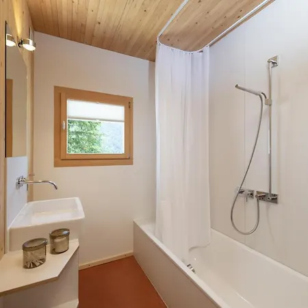 Chasa Laina Lägenhet Sent